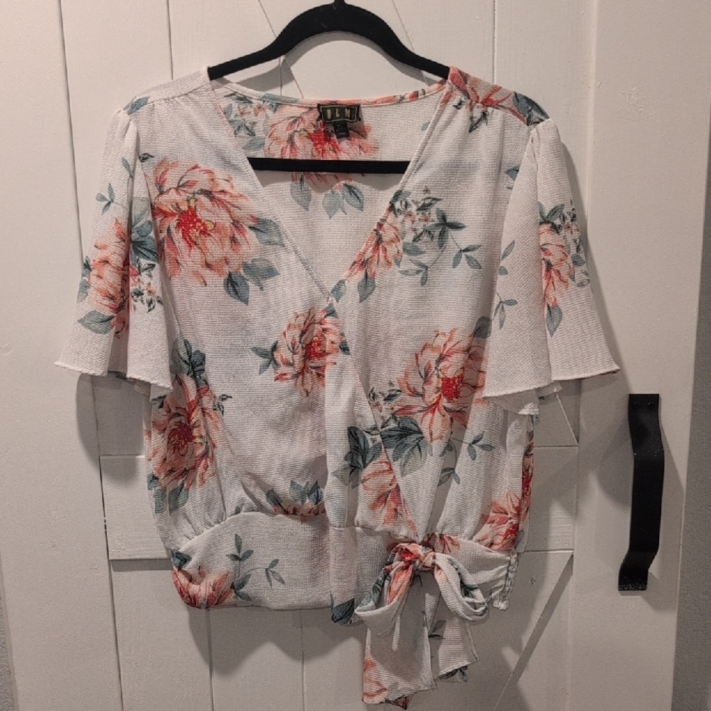 OLM Beautiful White Bell Sleeve Wrap Floral Blouse with Tie Front, XL